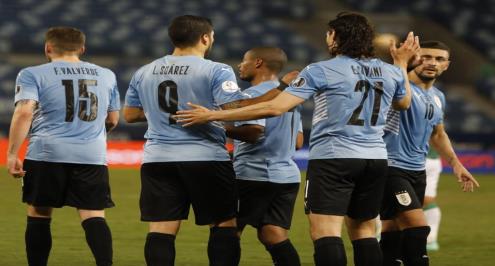 الفوز لم يكن كافيًا.. أوروجواي تضرب غانا بثنائية وترافقها خارج المونديال